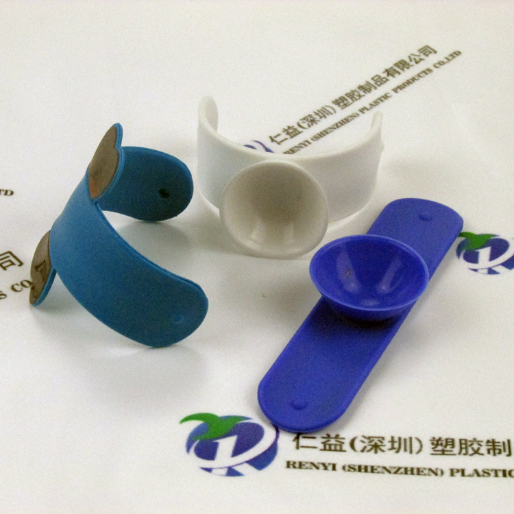 廠家生產(chǎn)硅膠卡套手機支架 U型魔力3M卡貼手機支架