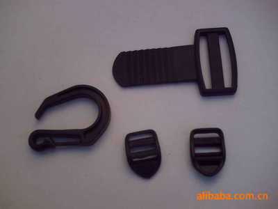 【塑膠皮帶扣,小賽鋼掛鉤,塑膠日型扣,深圳四馬供應(yīng)塑膠產(chǎn)品】?jī)r(jià)格,廠家,圖片,皮帶扣,東莞市鳳崗協(xié)盛塑膠制品廠-