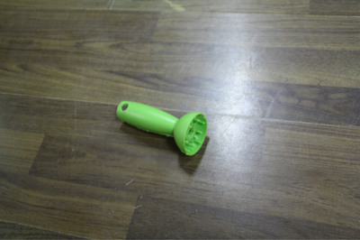 工廠供應塑膠制品,注塑產品,手電筒外殼,兒童手電筒外殼 - 工廠供應塑膠制品,注塑產品,手電筒外殼,兒童手電筒外殼廠家 - 工廠供應塑膠制品,注塑產品,手電筒外殼,兒童手電筒外殼價格 - 寧波經濟技術開發區華昌塑膠制品 - 